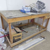 ميز للبيع طول مترين عرض متر سعر ٣٠ الف ٠٧٨١٥٥٧٢٨٥٩