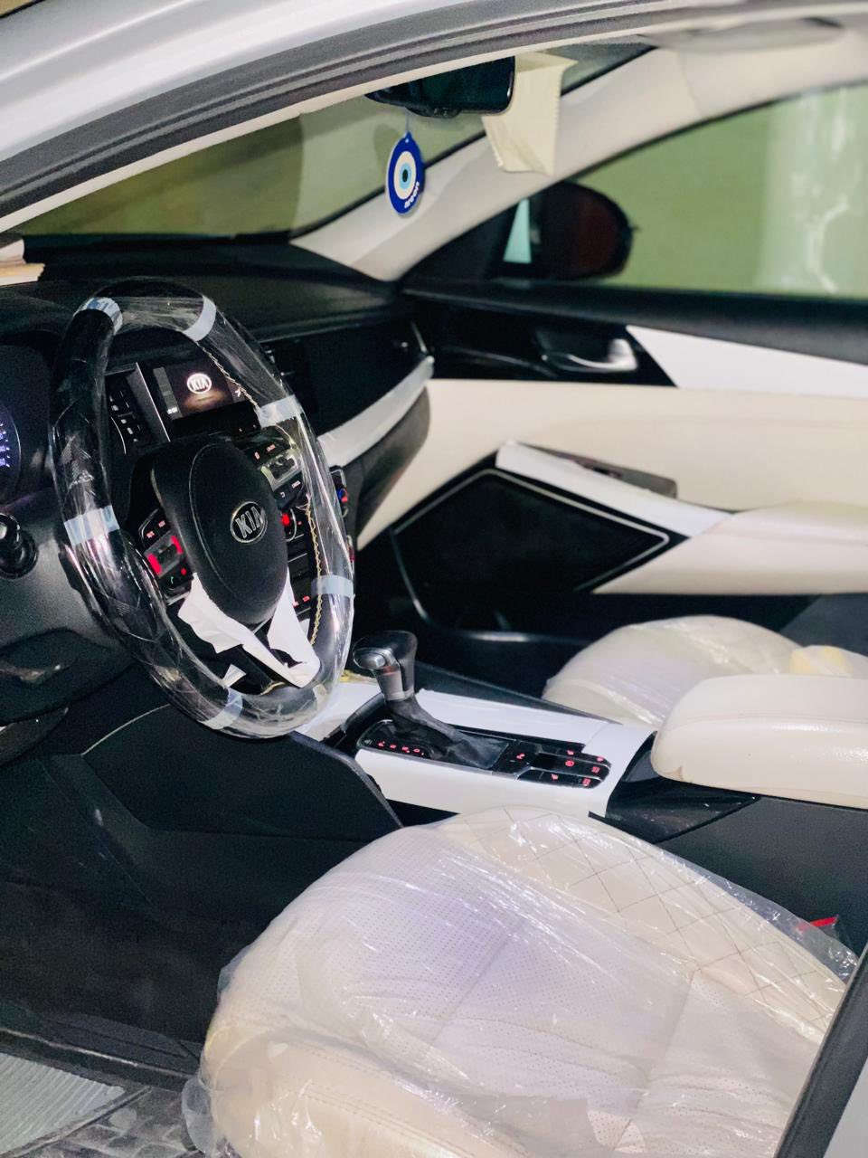 ‏KIA كادينزا  2018 خليجي
قطعة نادرة 

المحرك: 6 سلندر 3300

المسافة المقطوعة:  149 كم حقيقي

المواصفات:

فول مواصفات 

سقف بانوراما

كشنات جلد ابيض طبي

داخلي ملكي

شفتات سترين

نظام صوتي

‏LED أمامي وخلفي

لايت عدسة

لايت زينون عالي + LED

كشنات تدفئة

حساسات امامي + خلفي

مرايات كهرباء

صندوق كهربائي 

مرايات أوتو قابلة للطي

مرايات ترحيب

تحكم ستيرن

برده خلفية

مانع انزلاق

تبريد منفصل مركزي

نظام نكل كامل بلادي

5 ويل كب حجم 19

مراية عاكسة

شاشة نظام قيادة

لايت كهربائية

الحالة:

السيارة نظافة 100%

جديدة كلش

مكينة، كير، كهربائيات كفاله

أغراض الشركة كاملة

سبير + كتالوك موجود

بصمه

رقم اربيل

موقع السيارة: الخالديه

للاستفسار ‭٠٧٨٤ ٨٢٤ ٧٨٩٦‬

***********واتساب
