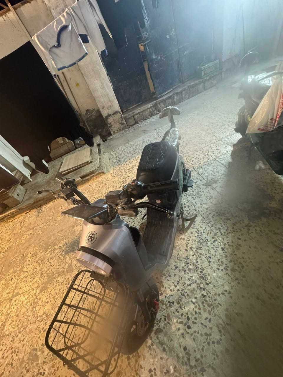 السلام و عليكم دراجه للبيع موديل2026 ماناقصه اي شي كفاله عامه بطاريات 22دبل الكبار دراجه خير من الله تخبل بل مشي تأخذه وتدعيلي السعر 350 العنوان أبو الخصيب البهادريه التواصل ***********
