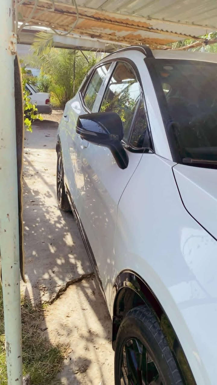 سلام عليكم سبورتج موديل 25  سيار فول ما عده الفتحئ ماشيه 20الف سياره  بيها ضمان شركه دوليه عنوان جسر ديالى قديم   الاستفسار ***********سعر 240  مكفولة كفالة عامة
