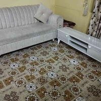 ديوان نضيف اي عيب مابيه السعر 200  ويه ميز الشراي يخابر 07700774156