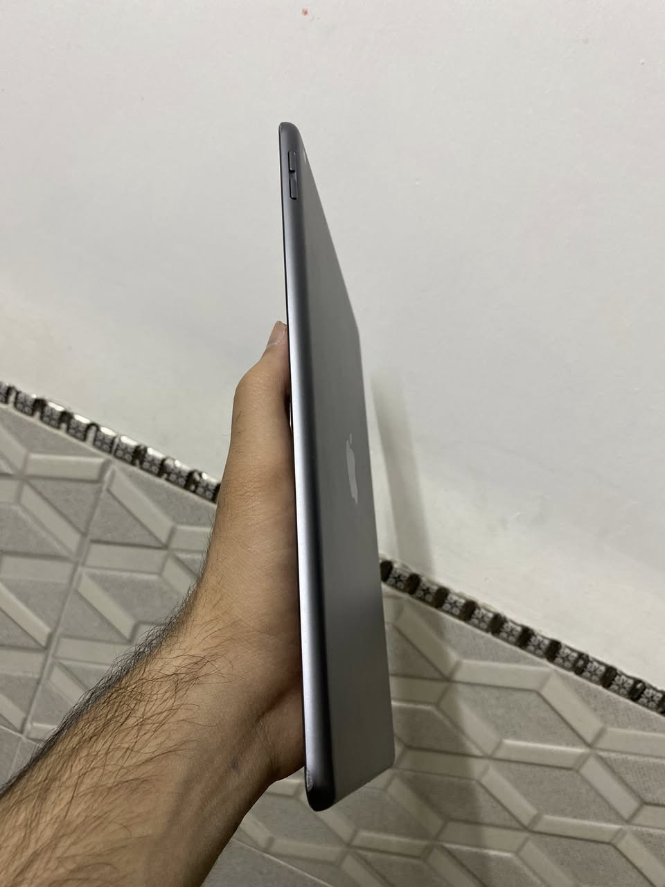 ايباد 9
نضيف استعمال دراسه كارتونه موحود ويا 
للمراوسه 
ويه لابتوب HP EliteBook 840 G5
او لابتوب فئه زينه


**إذا كنت صاحب هذا الإعلان وتريد حذفه لأي سبب، رجاءا أرسل رسالة إلى الدعم الفني**