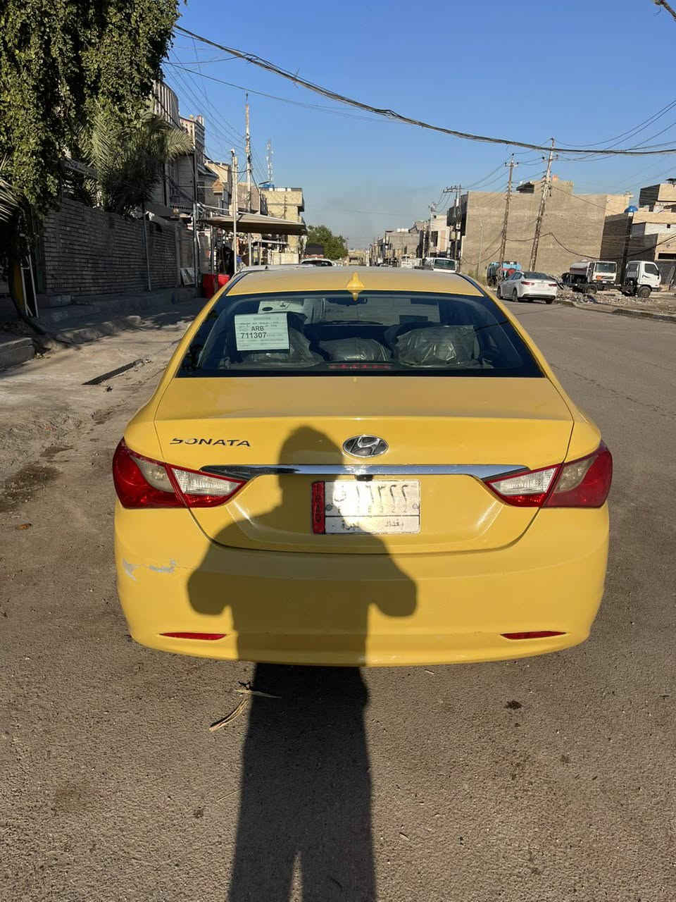 السلام عليكم سوناتا 2013 وارد امريكي حادثها جاملغ امامي وجاملغ خلفي بدون دواخل كير ومكينه لاصرف ولا بخار صدر تايرات تبريد كله جديد مصفره هيئه وغرامات  السياره جاهزه من كلشي مكانها بغداد السعر 81 وبيها مجال ***********
