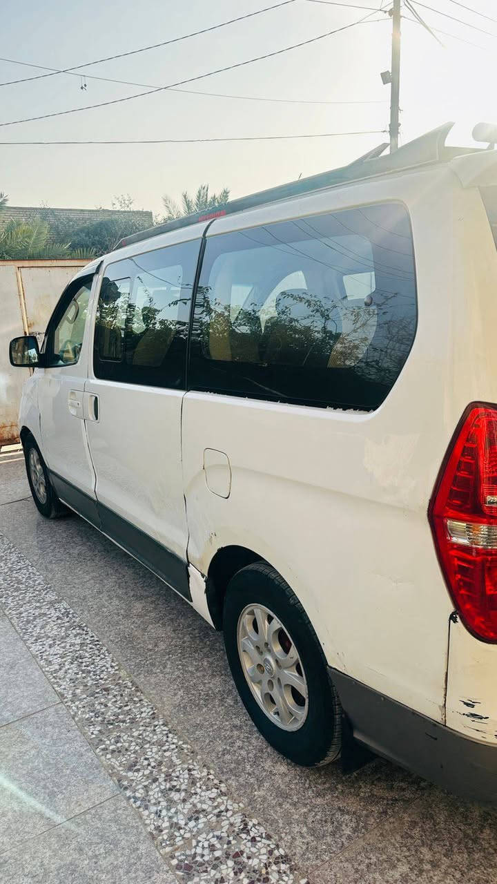 السلام عليكم ستاركس ٢٠٠٩ محور مسكر ٧ سورنتو تحويره جديده مبدل بيها باب السايق وجاملغ السعر ١٣٠ وبيها مجال مكاني ذي قار قضاء النصر ***********
