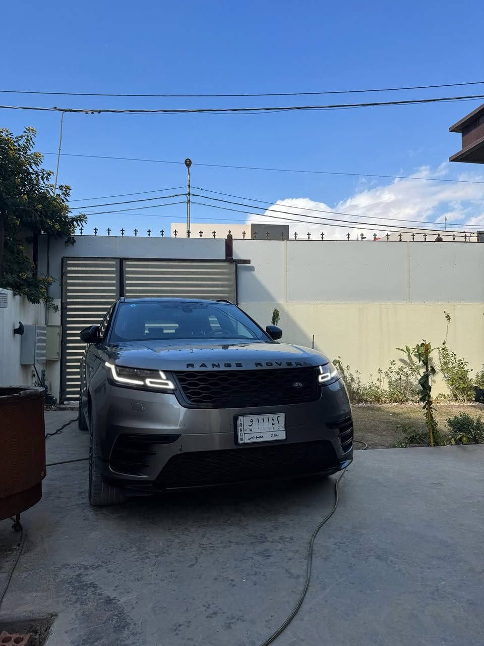 رانج روفر فيلار 2019
R Dynamic 300d

فول أعلى مواصفات ماكو اعلى منها ابد

6سلندر توين توربو كاز 340hp

وارد الماني كلين تايتل كفالة عامة حتى الدعاميات
بدون صبغ ولا بارد ولا تبديل و لا اي شي 
اقتصادية جداً جداً 

ضمان دولي 
ويل حجم 22 بلادي
جكات 3 وضعيات هيدروليك تصعد وتنزل 
4 ويل
بانوراما 
داتا شو 
اير سسبنشن
حساسات محيطيه امامي خلفيجانبي
رادار امامي تفاعلي مانع تصادم
 رادار خلفي و جانبي
باب خلفي كهرباء
نظام صوت ميريديان

محرك وكير مكفولات 
بدون نقص بدون مصرف 
مداور ثاني يوم 
السعر 290 وبيها مجال
***********
