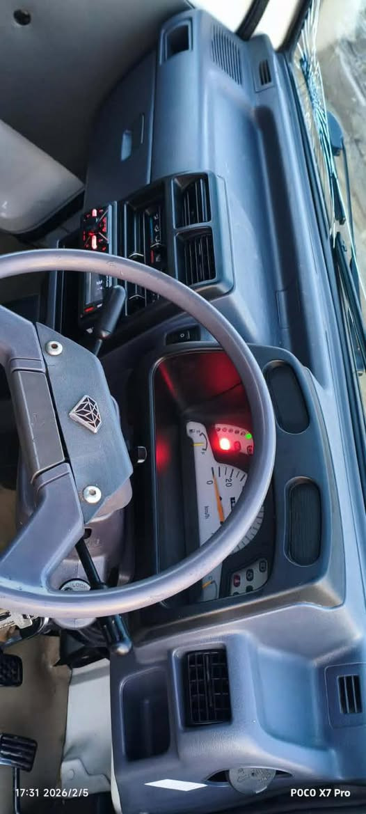 ئەونازدارە بۆفرۆشتن گیرومەکینە مستەربۆشی مۆدیل ١٩٩٧سوکان عەکس تۆماتیك بەشەرتی گیڕومەکینە ١٦٠هەزارڕۆیشتووە کامل کارە بای بەشە رت*********** تەبریت ساردوگەرم
سیحریش ٤٥مەحامەلە شوین حاجیاوا
