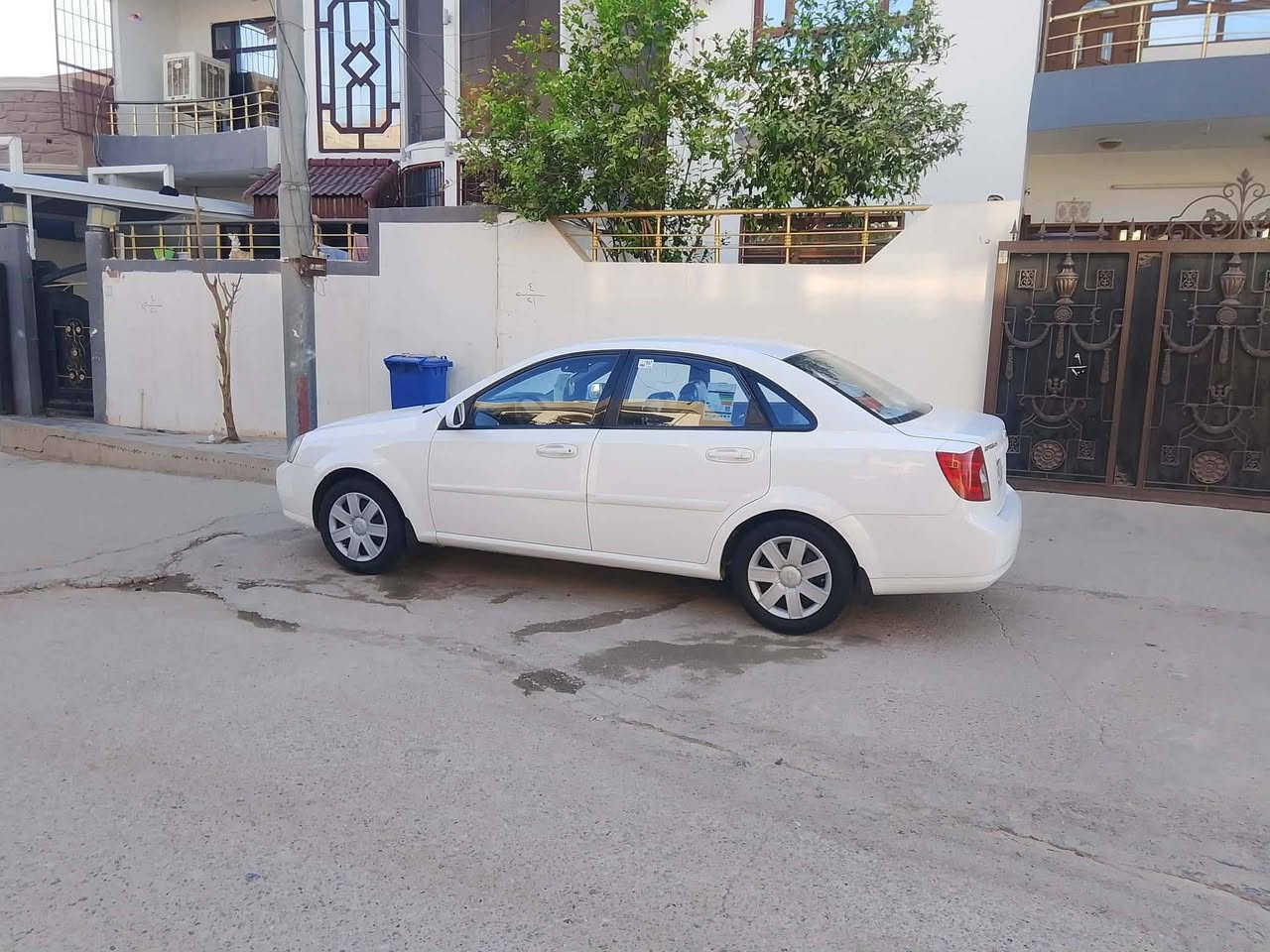 اوبترا موديل 2011  كير اوتماتيك صبغ هلال خلفي مع نصف دوسة  رقم جديد كوبون بنزين موجود مكان سيارة كركوك سعر 85 ورقة شراي يخاير 0770100511
***********
