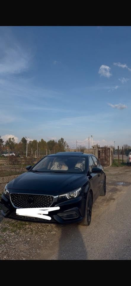السلام عليكم اخوان mg 6 موديل 2022 للبيع فول مواصفات تروفي black edition سيارة كلين تايتل ماشية 88 الف كيلو دواخل السيارة جلد احمر فول نظافة السيارة مابيها أي نقص شرط تبريد وكهربائيات كلها شغالة سيارة مال جناي ما تعبانة  ولا شويه والسيارة  full led للتواصل واتساب او اسيا مكاني كركوك ***********
