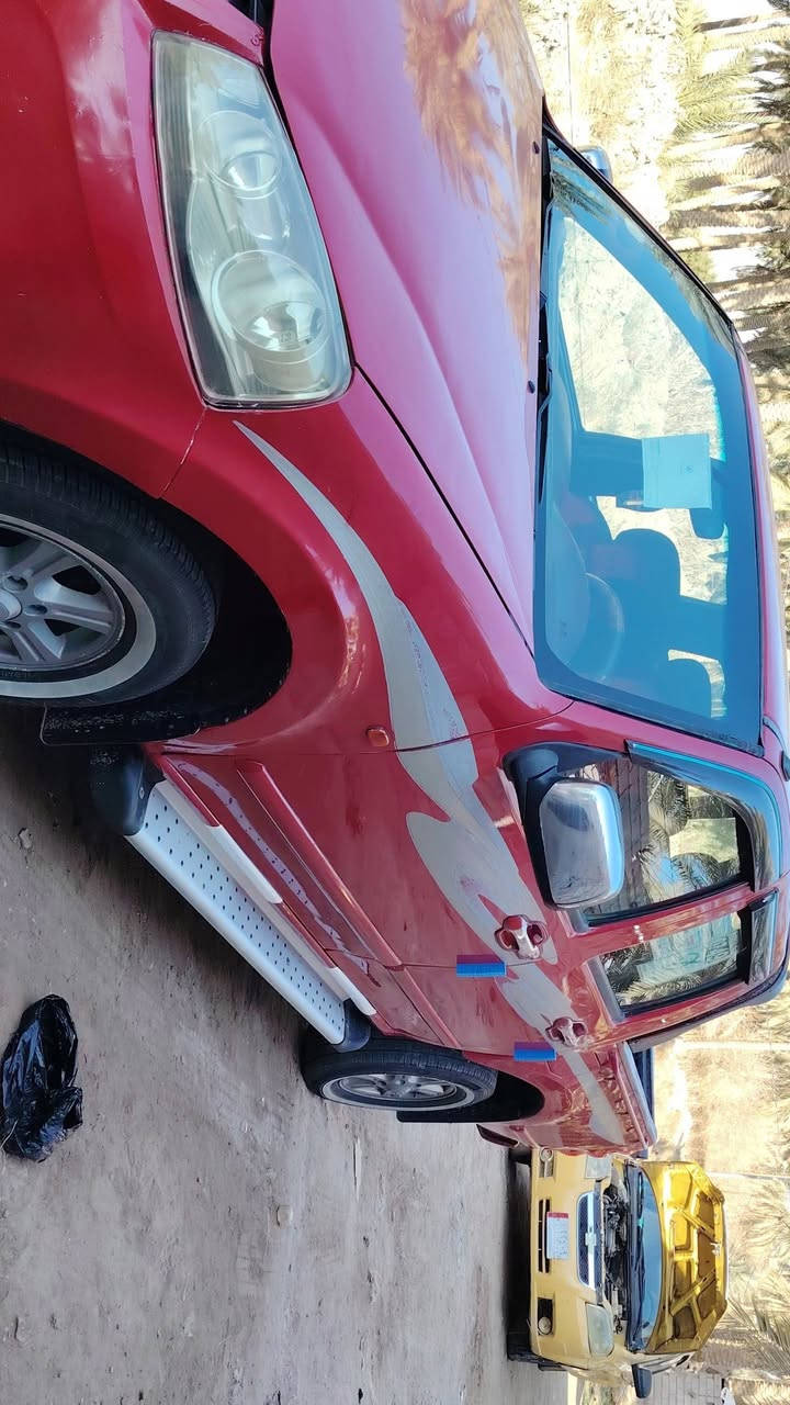 سلام عليكم كريت ويل للبيع موديل 2013مكفوله كفالة من ظربه وتبديل والكص والخياس كير محرك حداديه تخم تاير تبريد ثلج رقم قادسيه سنوية مجدده ل 28 سياره جاهزه مالت جناي جديده بشكل رقم موبايل ***********
