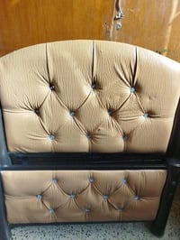 تخت • عدة • للبيع