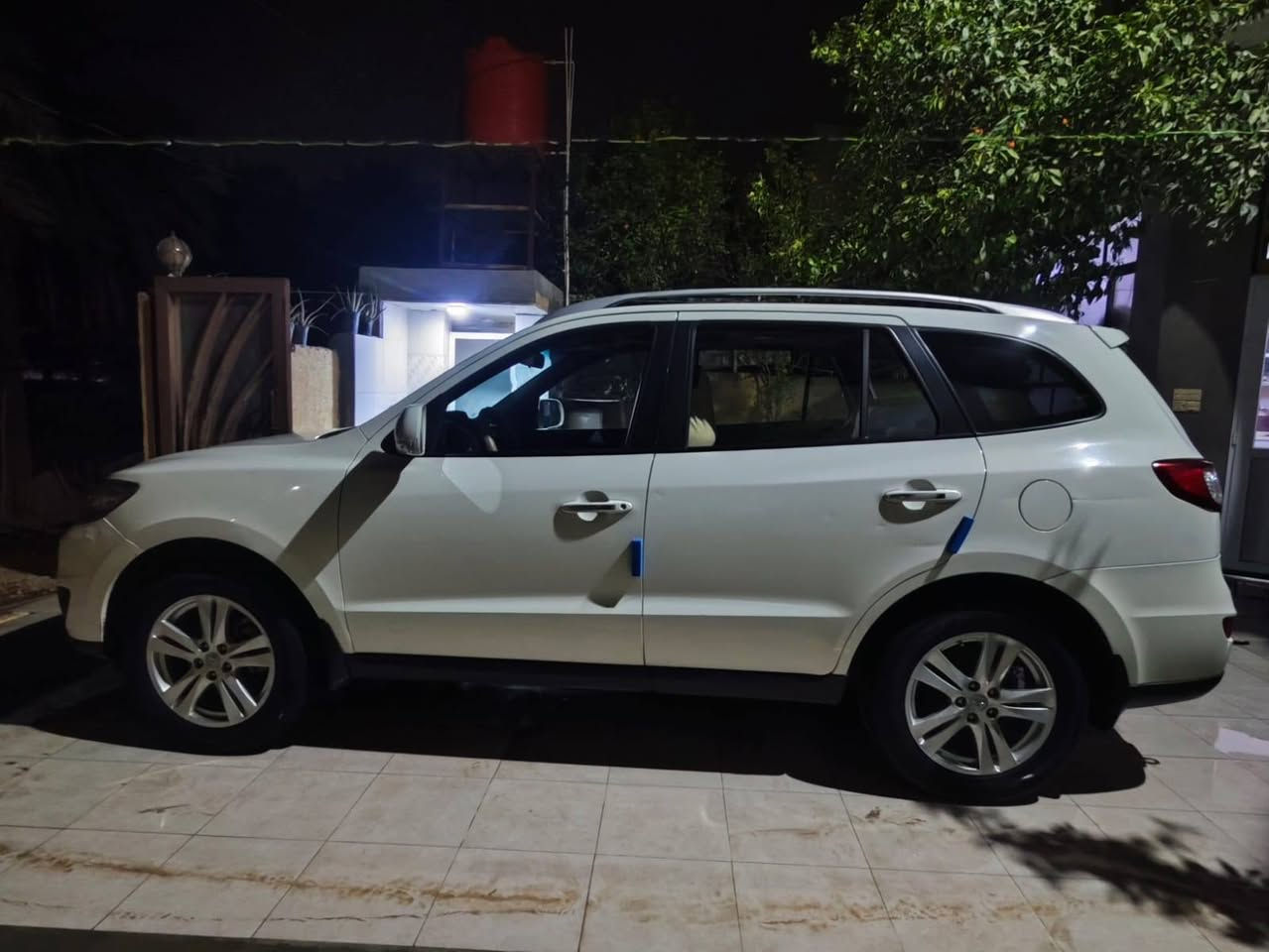 سلام عليكم سنتافي 
موديل 2011 خليجيه 
رقم اربيل بسمي 
4سنندر يعني 2400
لعنوان حله 
سعر 145وبيهه مجال 
***********
