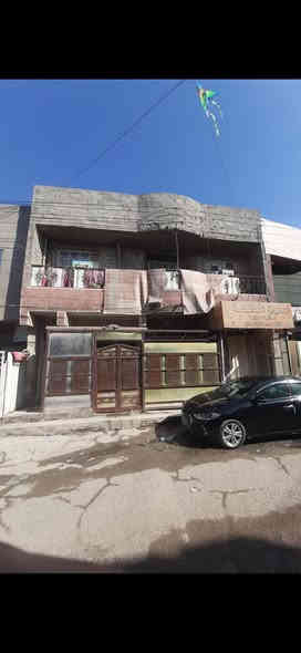 سلام عليكم بنايه للبيع طابو ملك صرف مشاع مساحه 100م 10×10  بغداد منطقة العبيدي شارع الجامع العبيدي مطله على ثلاث شوارع مميزه تحتوي على اثنان شقق + محل واحد مأجره بل كامل كامله خدمات ماء+مجاري+كهرباء+تبليط منطقة تجاريه متوفر كل شيء السعر خاص للإستفسار الاتصال على الرقم ابو رسول الشمري ***********.....
