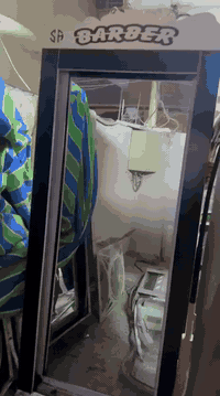 السلام عليكم
غراض حلاقه للبيع
متواجد عل فيس و
واتساب ***********
