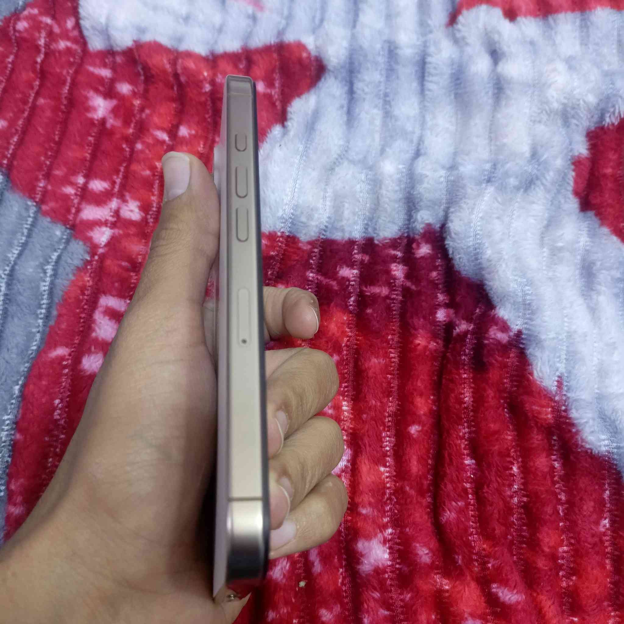 السلام عليكم للبيع ١٦ برو
ذاكرة ٢٥٦ بطارية١٠٠ الجهاز نضيف جدا الشاصي زلغ مابي 

مستبدل شاشه وفيس ايدي متوقف والكامرات الخلفيه بيها وصخ تحتاج تنضيف 

بيع او مراوس السعر ٩٠٠ وبي مجال بسيط

مكاني بغداد الكرادة قرب مقهى بن رضا علوان
***********
