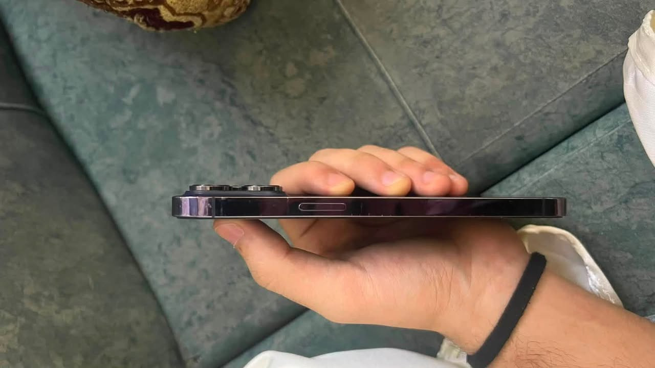 ايفون 14 برو ماكس للبيع
نضيف استخدام منزلي شرق اوسط عربي نضيف فقط بي شخوط بلشاصي مثل ماموضح بلصور المو شراي لا تخابر ذاكره 256 وبطاريته 83 سعره 775 وبي مجال رقم تلفوني ***********
