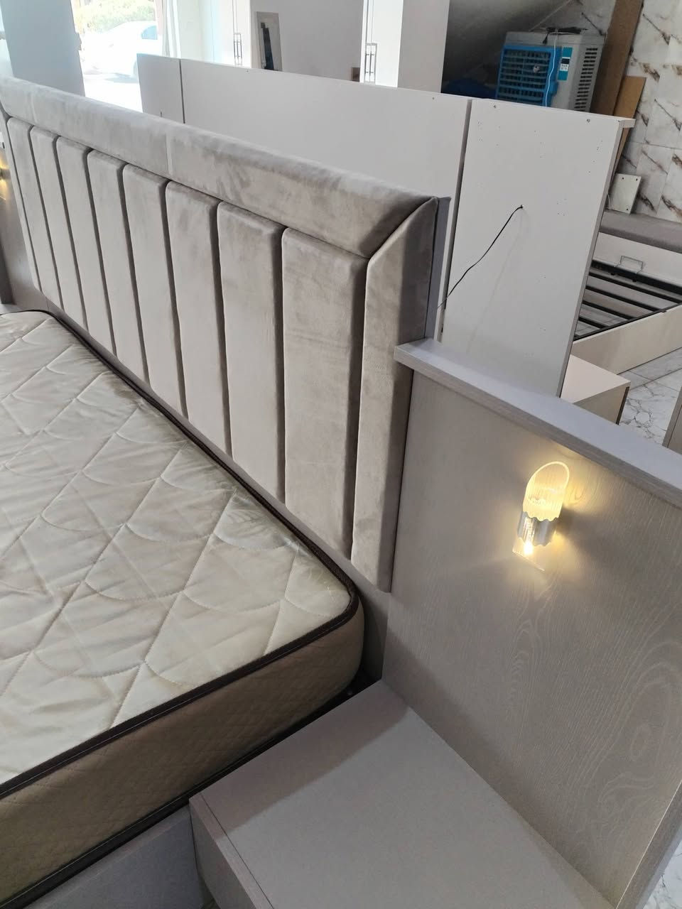 غرفه نوم تركي 10قطع مستعمل 15يوم ويا دوشك للستفسار ***********
