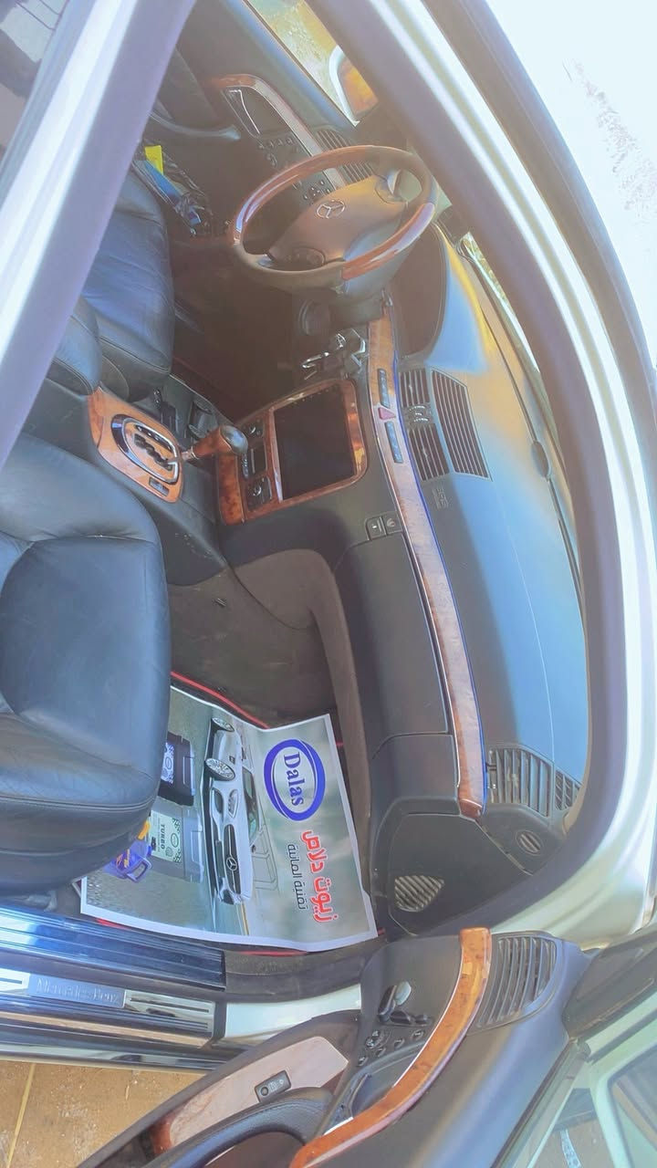 مارسدس غواصة موديل 2003  مسجلة ٢٠١٣.  صاحبهة ما اندلة اكفل سرقة وعشائر  سيارة معاملتهة  تحويل رقم  كاملة.  سيارة فول مواصفات جوبلسات حساسات. فتحة يعني واحد على واحد.  مكان السيارة بغداد بيع او مراوس حسب القناعة. سعر مال بيع 50   قرة المنشور يلا تخابر. رقم الهاتف ***********    واتساب فقط.
