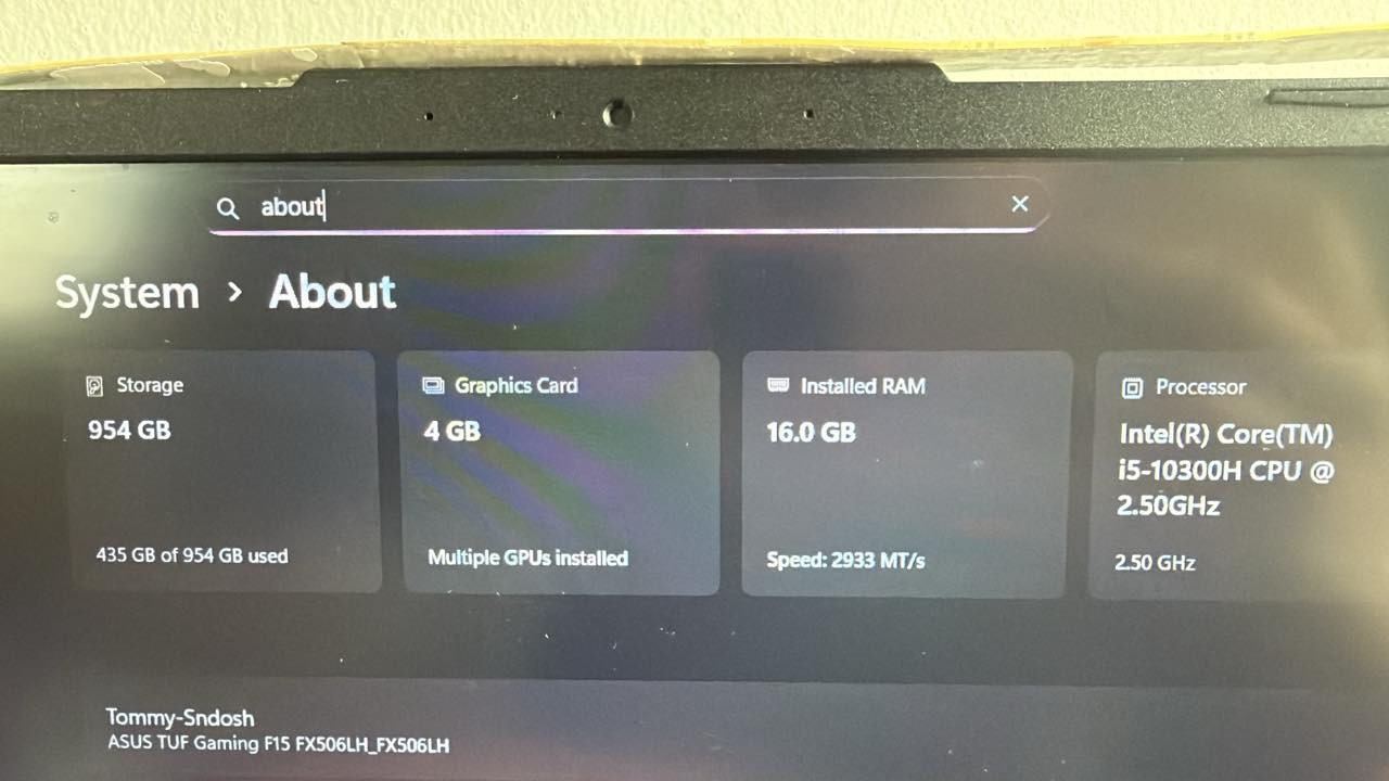 السلام عليكم
لابتوبي للبيع Asus Tuf Gaming F15
السبب وصيت تجميعه
اشتريته قبل اربع سنين مايشكي من شي ابدا ولا يوم وديته صيانه ولا بدلتله قطع
فقط اشتريتلة تخزين داخلي وخارجي لان احتاجيت مساحة
وجنت اوديه علمود تنظيف الفانات لان تعرفون جونا شلونة
اللابتوب مثل الورد مابي اي مشكلة تقنية ابدا
بس حرف ال S و A جنت انظفهم وانكسر الغلاف البلاستيكي بس هم يشتغلون عادي
للتواصل بلخاص
بلنسبة للسعر اني اشتريته ب 800$ هو خاص بالالعاب
ف راح اشوف العرض الي يجيني اقوى ابيعه بس مو اقل من 500$
واللابتوب نظيف كلش ومابي اي عيب وسبب البيع فقط لان داجيب تجميعه
وشكرا


**إذا كنت صاحب هذا الإعلان وتريد حذفه لأي سبب، رجاءا أرسل رسالة إلى الدعم الفني**