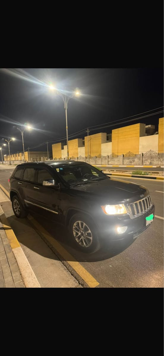 جيب ٢٠١٣ حادث باب وجاملغ  و٢ قطع ملاون بدون دواخل سعره ١٢٣ قفل بدون عملة ولا ربع رقم بغداد مكانه كربلاء *********** بدون مراوس فقط بيع لاريدو السيارة شراي اتصل علخط *********** كربلاء, العراق

