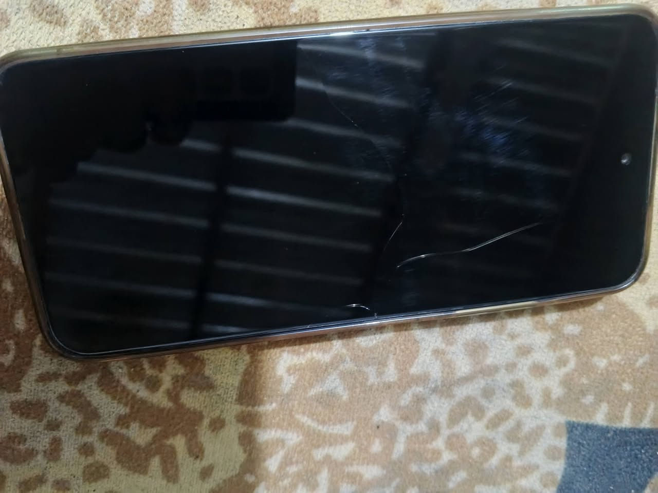 سلام عليكم ورحمة  شباب
تليفون نضيف ذاكره 128 وحلو ربعين 40 فريم سعر 100 وبي مجال


**إذا كنت صاحب هذا الإعلان وتريد حذفه لأي سبب، رجاءا أرسل رسالة إلى الدعم الفني**