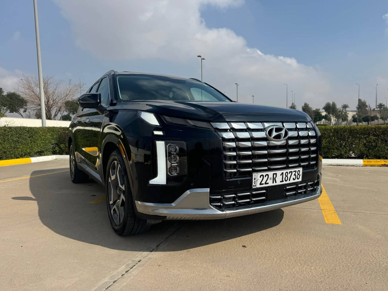 هيونداي باليسايد 2023
لون أسود ملكي 
رقم أربيل 
نظيفة كلش بدون اي نقص
وحادثها بونيد وجاملغ بدون دواخل 
ايرباك فقط ستيرن وراجع سستم 
ماشيه 35 ألف فقط 
مواصفات بريموم فول 
فور ويل
داخل ابيض
فتحة سقف
كشنات كهرباء 
كشنات خزن ميموري
كشنات الامامي تدفئة تبريد
كشنات الوسط تدفئة و تبريد
صندوق كهرباء
بردات بالأبواب 
وضعيات قيادة ٥( سبورت كومفورت ايكو سمارت سنو)
رادارات 360 درجة
حساسات 360 درجة
كامرات 360 درجة
مرايات جانبية تعتيم
مرايه الداخليه تعتيم
نظام hatric
تسخين. الستيرن
اوتو هولد
نظام نزول منحردات
نظام القطر
شاحن وايرلس
و كومه مواصفات بعد مواصفات بريميوم السيارة
مكان السيارة 
أربيل 
السعر 272
*********** أربيل, العراق
