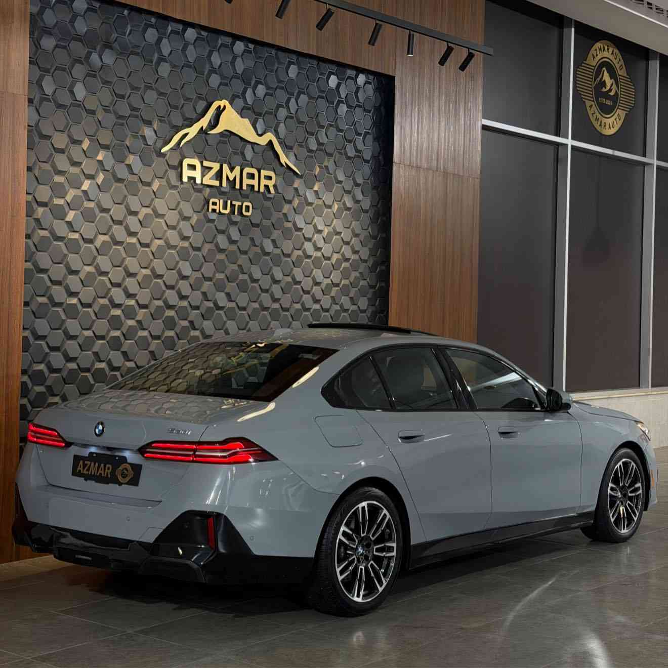 BMW 530i M Package 2025
موديل 2025
‎ماشية ٨ الف📦📦
السياره فول الفول موصفات 🔥🔥
فتحة وكشنات مساج وناضور وكامرات 360 درجة وبردات وكامرا داخلية وشباك لد ورادارات وحساسات وتحديد مسار وكشنات تدفئه وتبريد وداتا شو و بصمات وصندوك كهرباء وسماعات هارمان كاردون و لايتات ليزر وبعد كلش هواية مواصفات

السيارة وارد امريكي بيها باب صبغ بدون دواخل

السعر :465 $ ورقه
للاستفسار: ***********
العنوان : السليمانية المعارض الجديده شركه ازمر اوتو معرض رقم ٣٤
