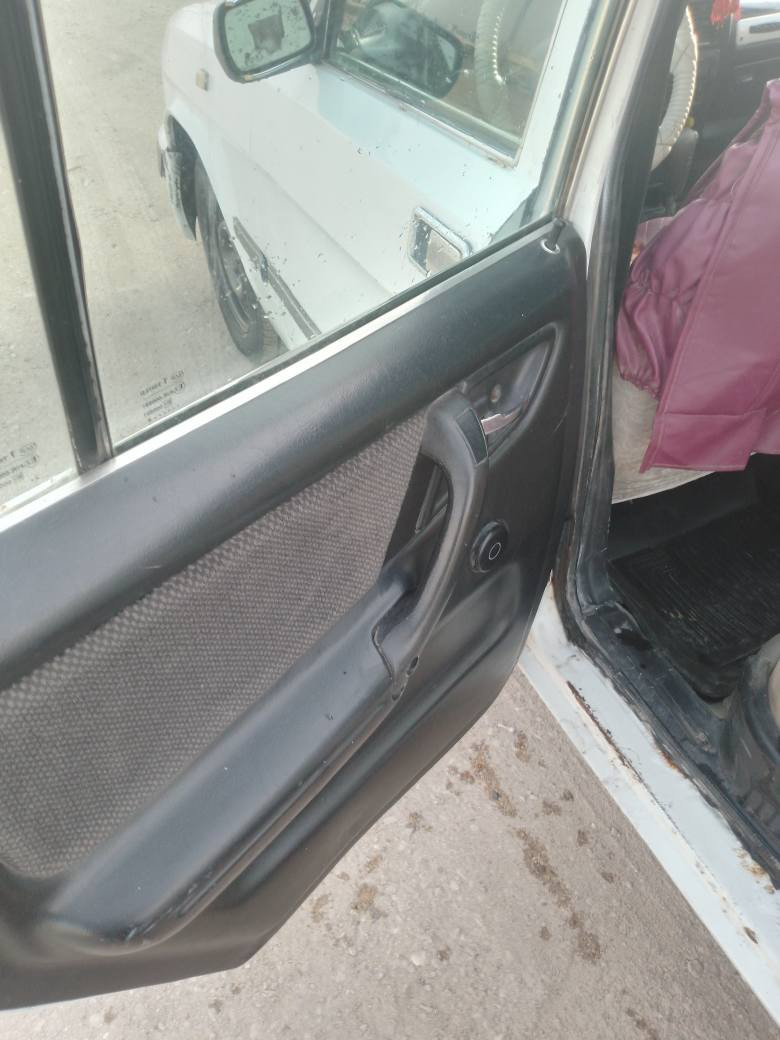 السلام عليكم فولكه 2003 رقم مثنى انگليزي سنوية جديدة تخم تاير جديد حدادية نظيفة باتري جديد كهربائيات شغالة تبريد راس الثور شغال السيارة بدون ضربة دواخل نظيفة 
مكينة ونجي بيها ضعف گير شرط النظافة بيع أو مراوس سعر ((26)) ناصرية سوق الشيوخ
*********** سوق الشيوخ, ذي قار
