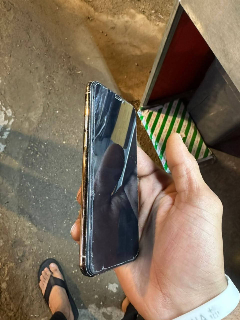 يا الله سلام عليكم 
ايفون 11برو عادي 
ذاكرة 64
بطاريه مبدله 
شاشه مبدله جهاز حلو مال بيت 
السعر خاص 
رقم تليفون ***********
عنواني بغداد
