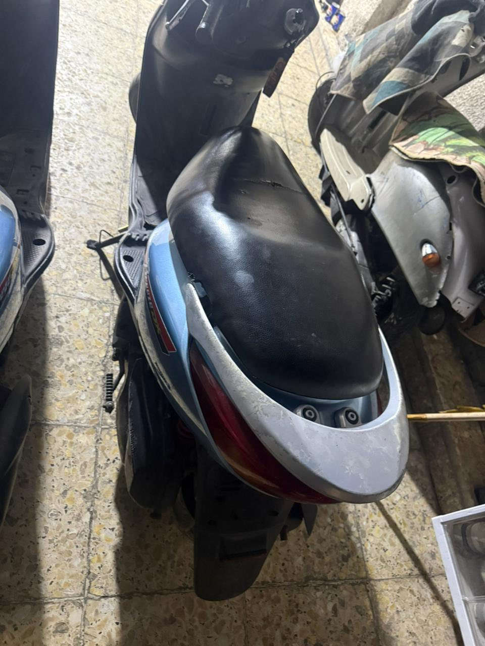 بريزات للبيع مكان بياع ***********
