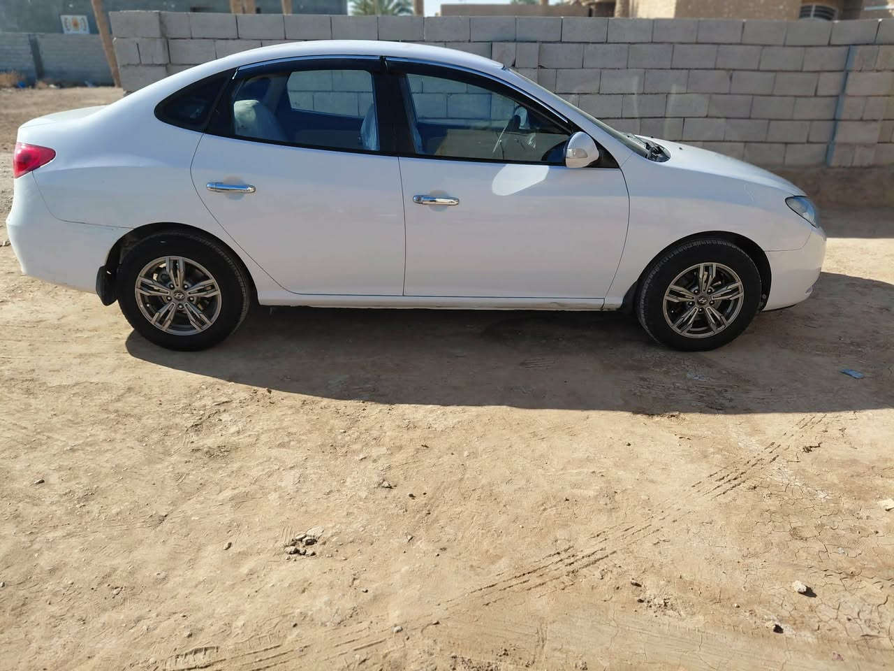 السلام عليكم ورحمة الله وبركاتة 
سياره الانترا موديل 11خليجي بدون فتحه  مكفوله  ***********
