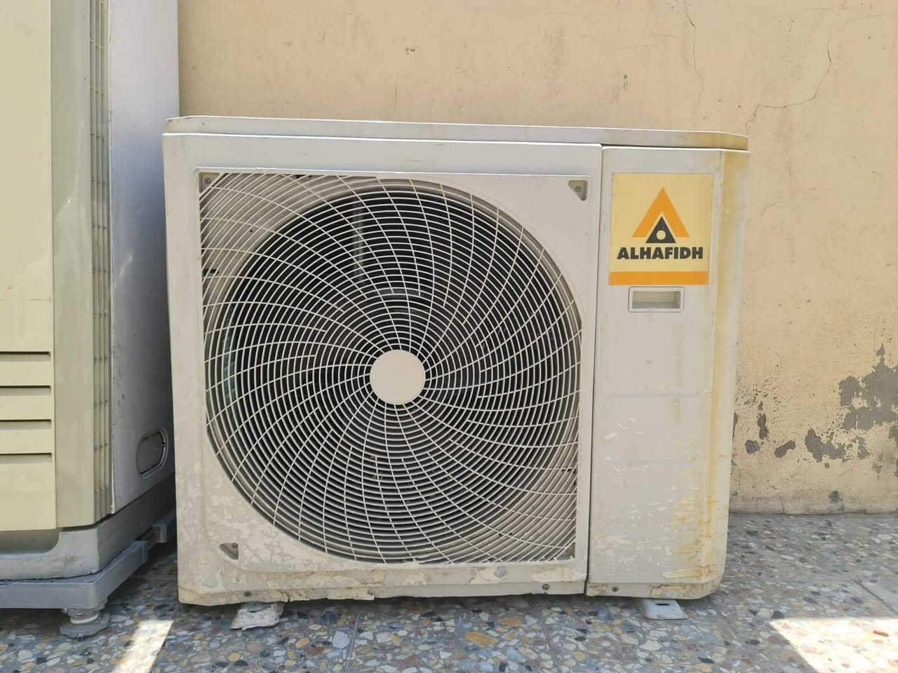 بيع سبلت ٣طن اتصال ***********
