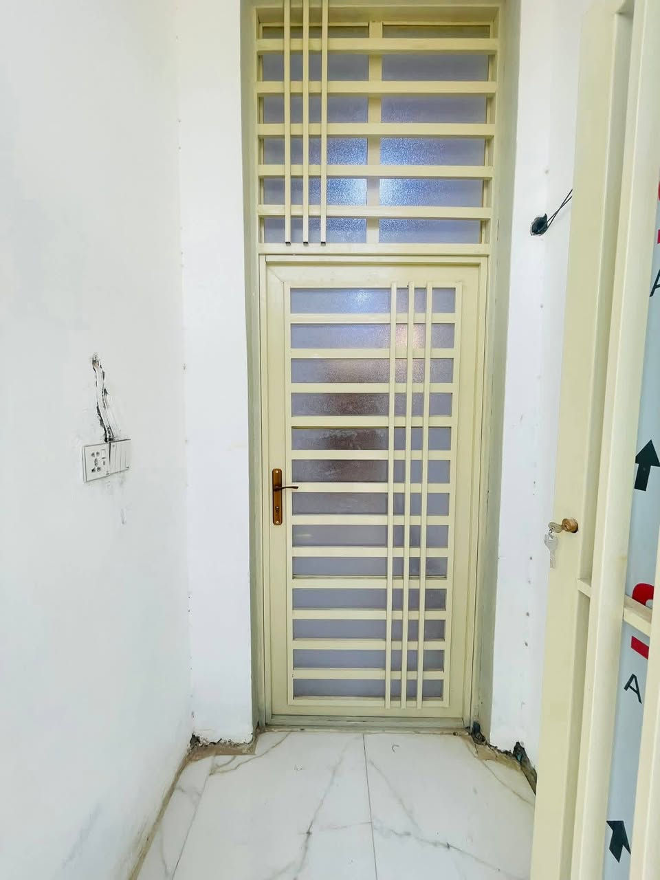 سلام 🙋‍♂️
#دار_مساحه_٥٥_م ركن 

طابو زراعي سند ٢٥ صرف

حي ميسان #شارع ٦٠ خلف سكله الكرعاوي 

بناء ممتاز 

درجه اولى 

السعر 26مع المجال البسيط 

وتساب ***********
