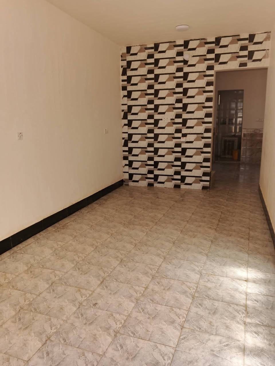 السلام عليكم مشتمل للبيع وره مجمع رحاب عل شارع 20 ثاني قطعه سعر 38 بي مجال شارع 10 
استفسار رقم ***********
***********
