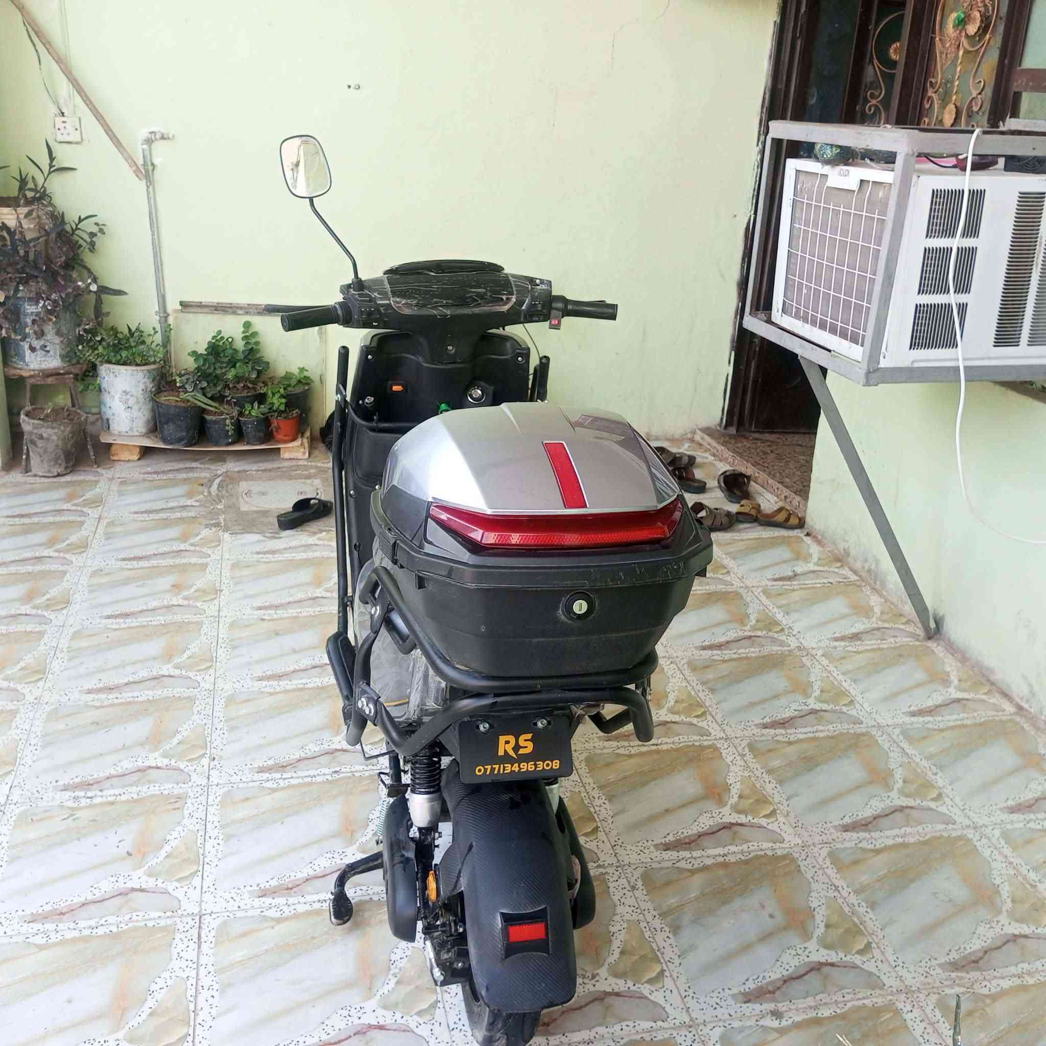 سلام عليكم
للبيع دراجه شحن دراجه كلش نضيفه وحلوه ومرتبه دراجة 7 بطاريات ليثيوم جديده وعليهن اعتماديه تامه تمشيك 70 كيلو مثل ورد حلوه ومرتبه ***********
دراجه مناقصه شي بس ستر الله وسعره كلش كلش مناسب
