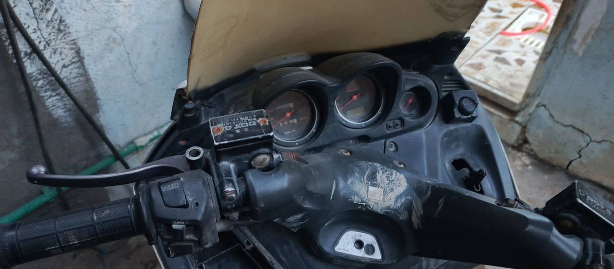 السلام عليكم دراجه للبيع فرصه بس مكنتها لطشه ب 150 قفل ***********
