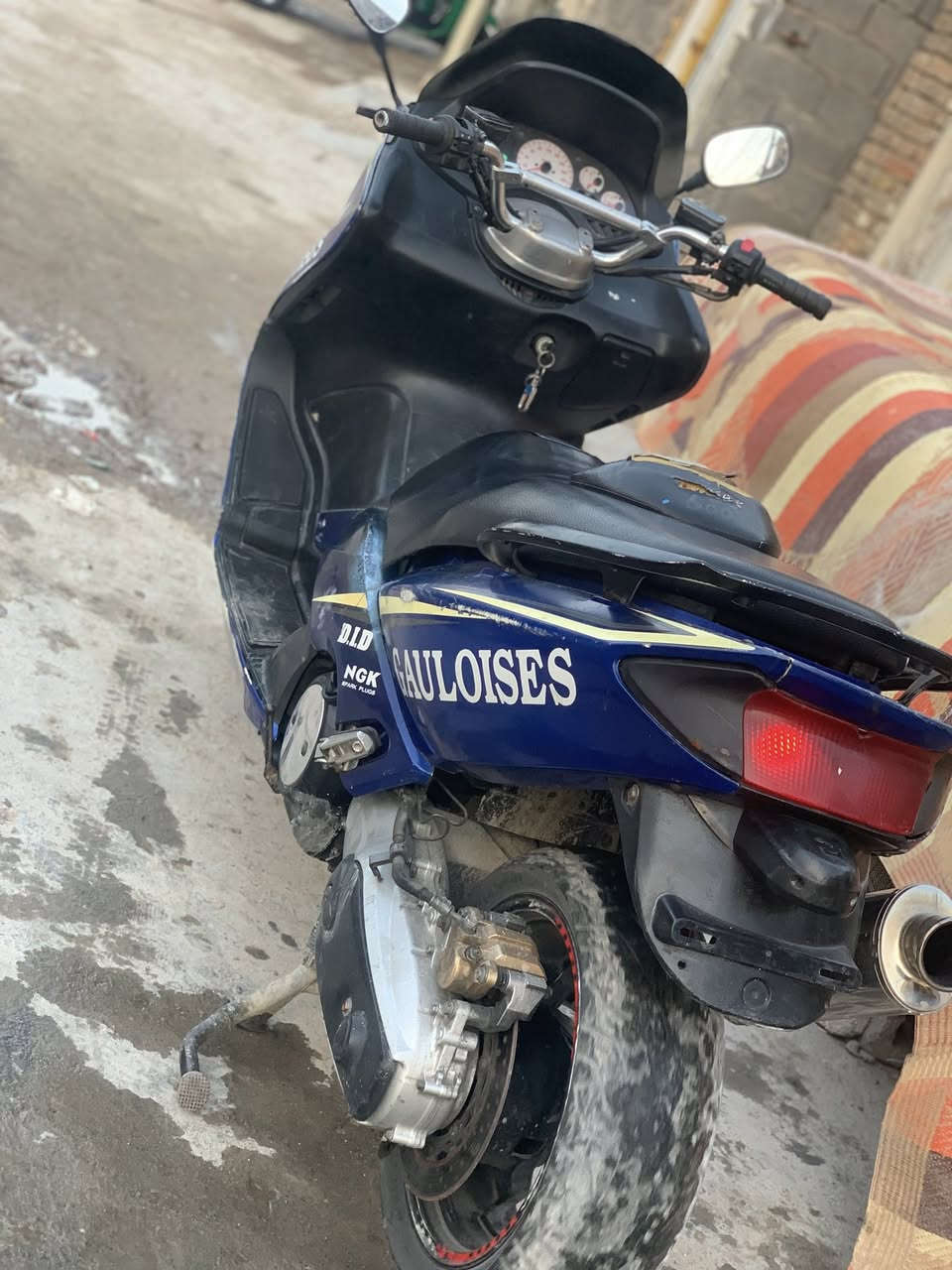 السلام عليكم تي ماكس 2007 محركه خير من الله بيه كلج مالوسي شلعه ومعدل فول المكان الطالبيه فلكته 83 الرقم ***********
