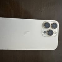 16 برو ماكس للبيع  بطاريه 100  ذاكره 512  لون صحراوي  07721701385