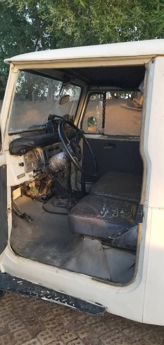 السلام عليكم لاند كروز موديل ٧٥ مكينة ٦ سلندر كاز سيارة تخم تاير جديد دبل شغال سنوية ل ٢٠٣٠ بأسمي رقم مميز مكان بغداد تقاطع النهروان للاستفسار الاتصال على هذا الرقم ***********
