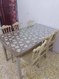 ميز طعام • كاونتر