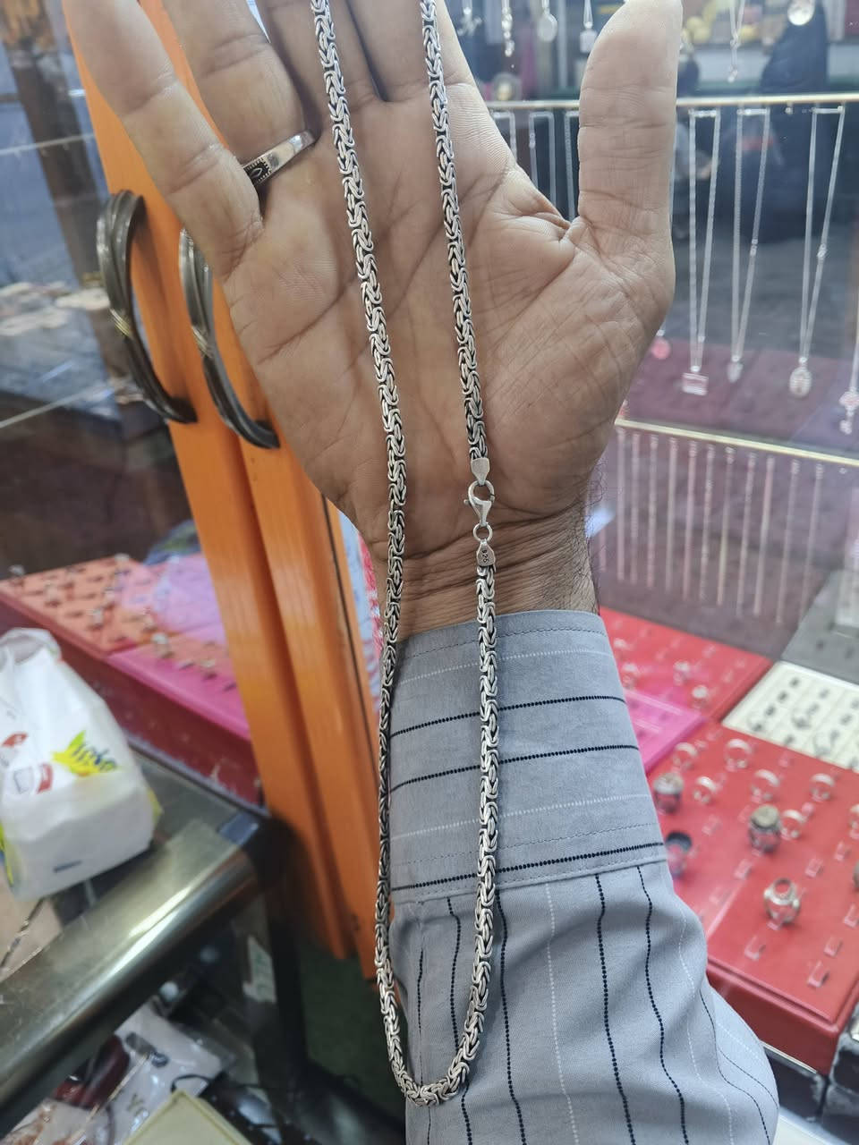 زنجيل فرعوني الوزن 40 اغرام السعر 150الف سعر الاغرام الواحد 3750


**إذا كنت صاحب هذا الإعلان وتريد حذفه لأي سبب، رجاءا أرسل رسالة إلى الدعم الفني**