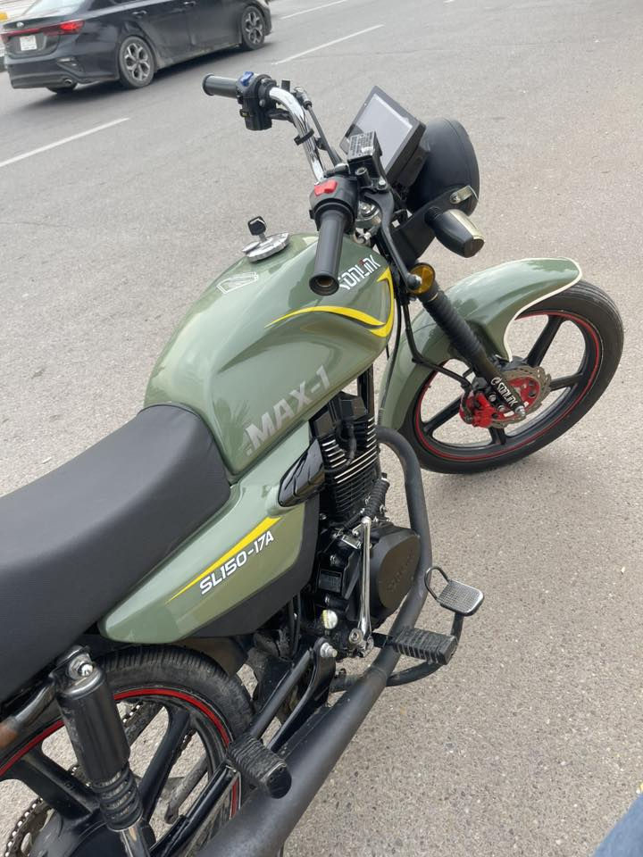 للبيع سولنك ٢٤ مكينه برغي مامفتوح بيها مكينتها كفاله 
الدراجه مابيها اوراق السعر ٦٥٠  مكاني السيديه تقاطع درويش 
*********** التواصل على هذه الرقم
