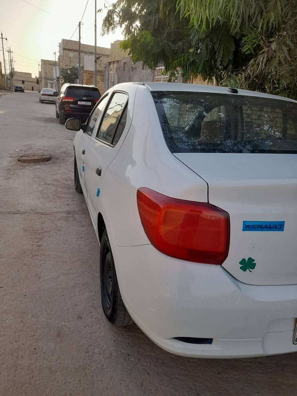 رينو موديل ١٦ محرك كير حداديه جاهزه تبريد كبريسر ضعيف مكفوله من العيب الشرعي والكص والنقل والضربه بيها رشات صبغ بسيطه حره تحويل مباشر مكانه الناصرية ملاحظة اني مكلف بالنشر لاترسلني اتصل على صاحبه رقمه ***********
