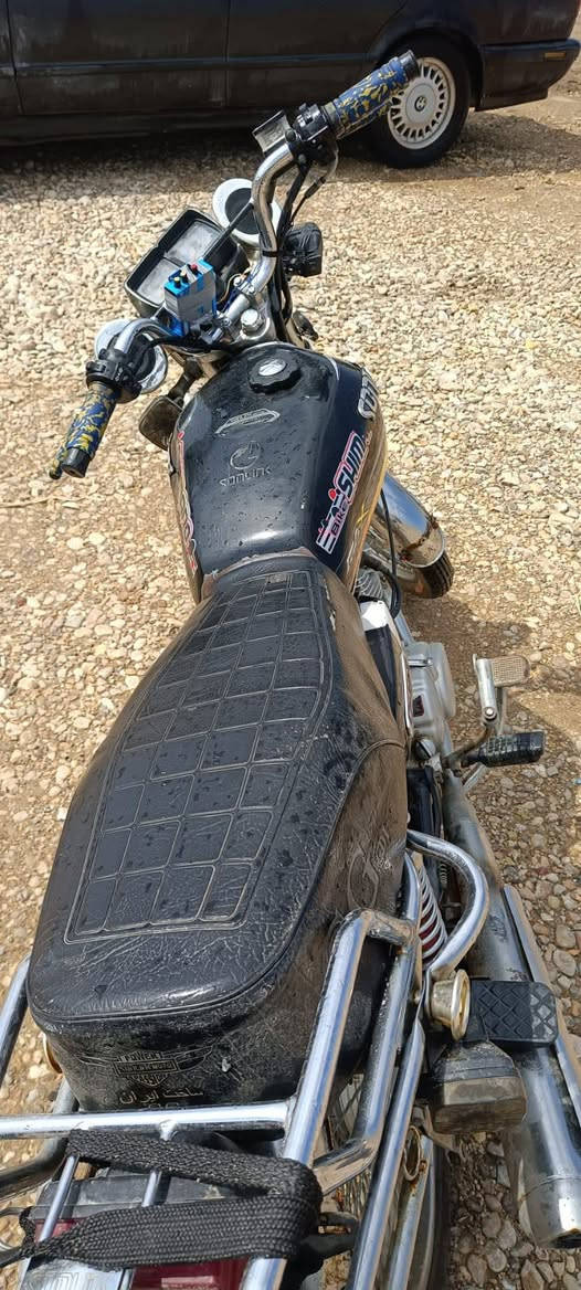 دراجه تايكر للبيع موديل 2023 تايرات جدد دراجه نضيفه ما مفتوحه ما بيه اي نقص مكاني ديالى كنعان رقم الهاتف ***********/*********** ومتواجد واتساب
