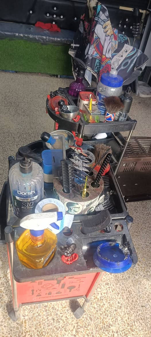 للبيع عربانتين ومكينه فيراري ٥٠الف قفلهم الي يريد هذا رقمي ***********العنوان الرشيديه
