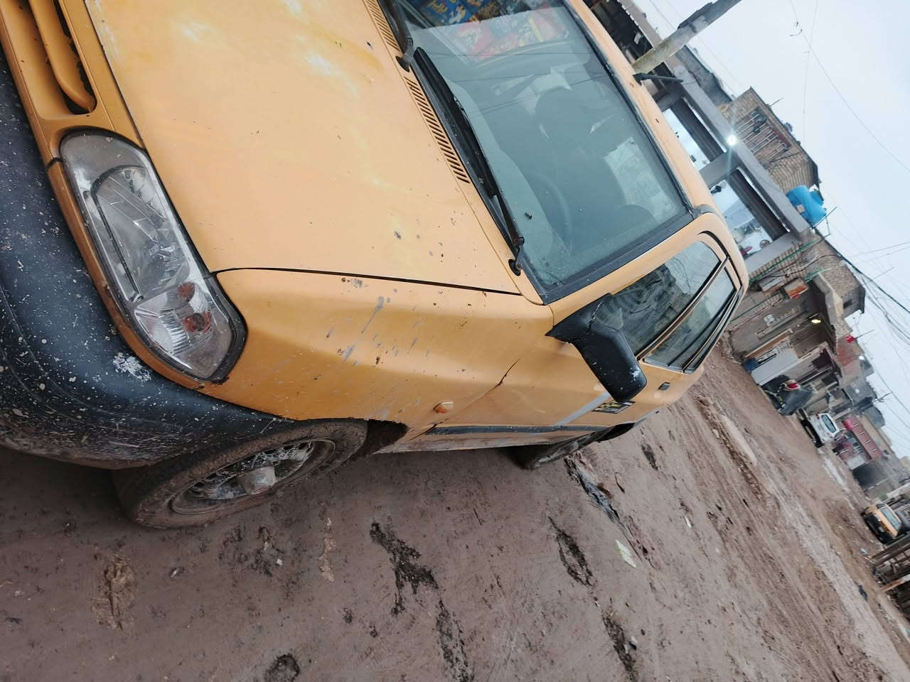 سلام عليكم سياره سايبه جاهزن من كلشي  مديل
2013  السعر 

30 الرقم 
,***********
