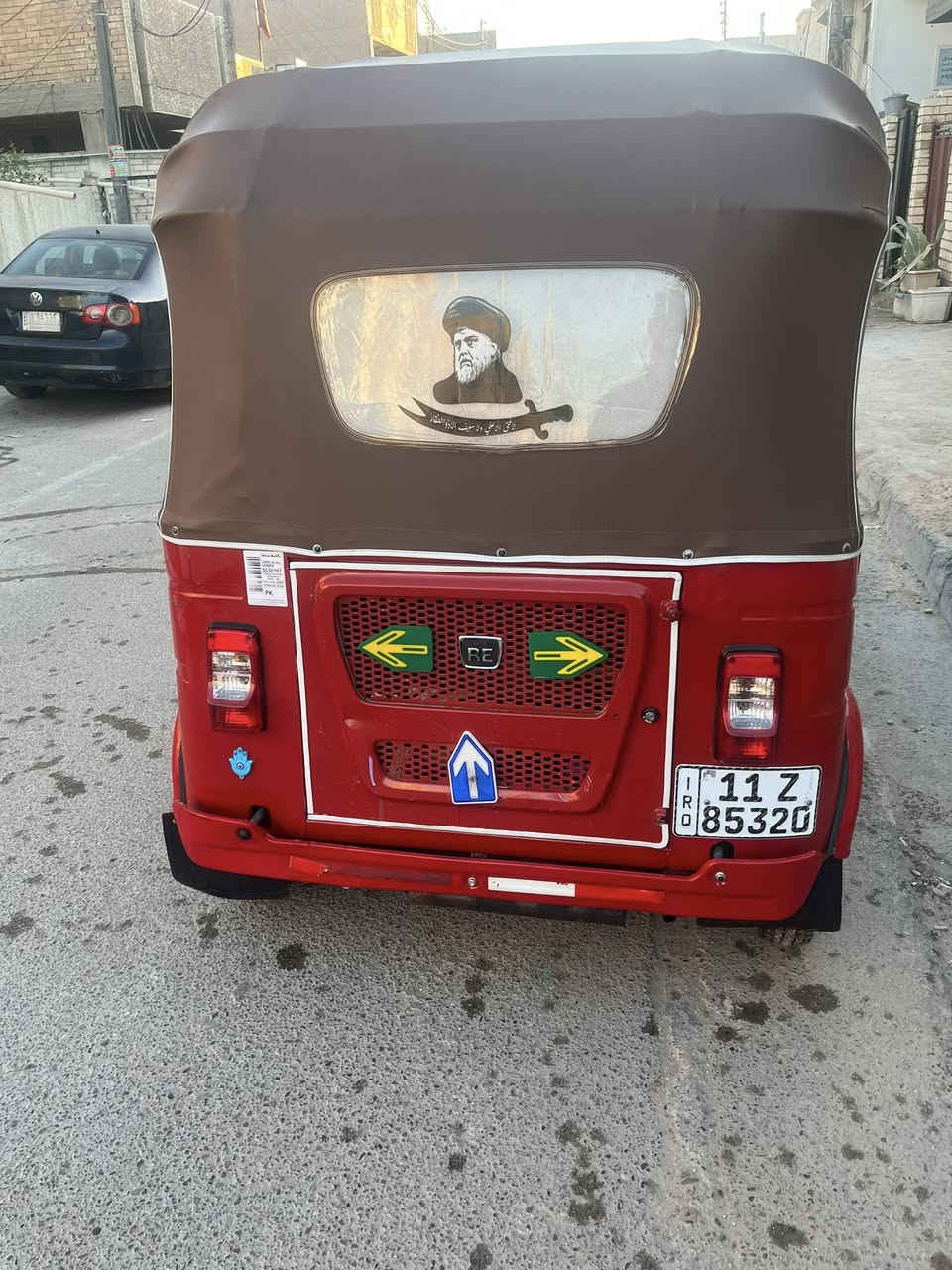 اسلام عليكم تكتك للبيع موديل 21 بيها بارد بصف الايت الامامي مكان البياع السعر 7و750 وبيها مجال رقم انكليزي هاتف ***********
