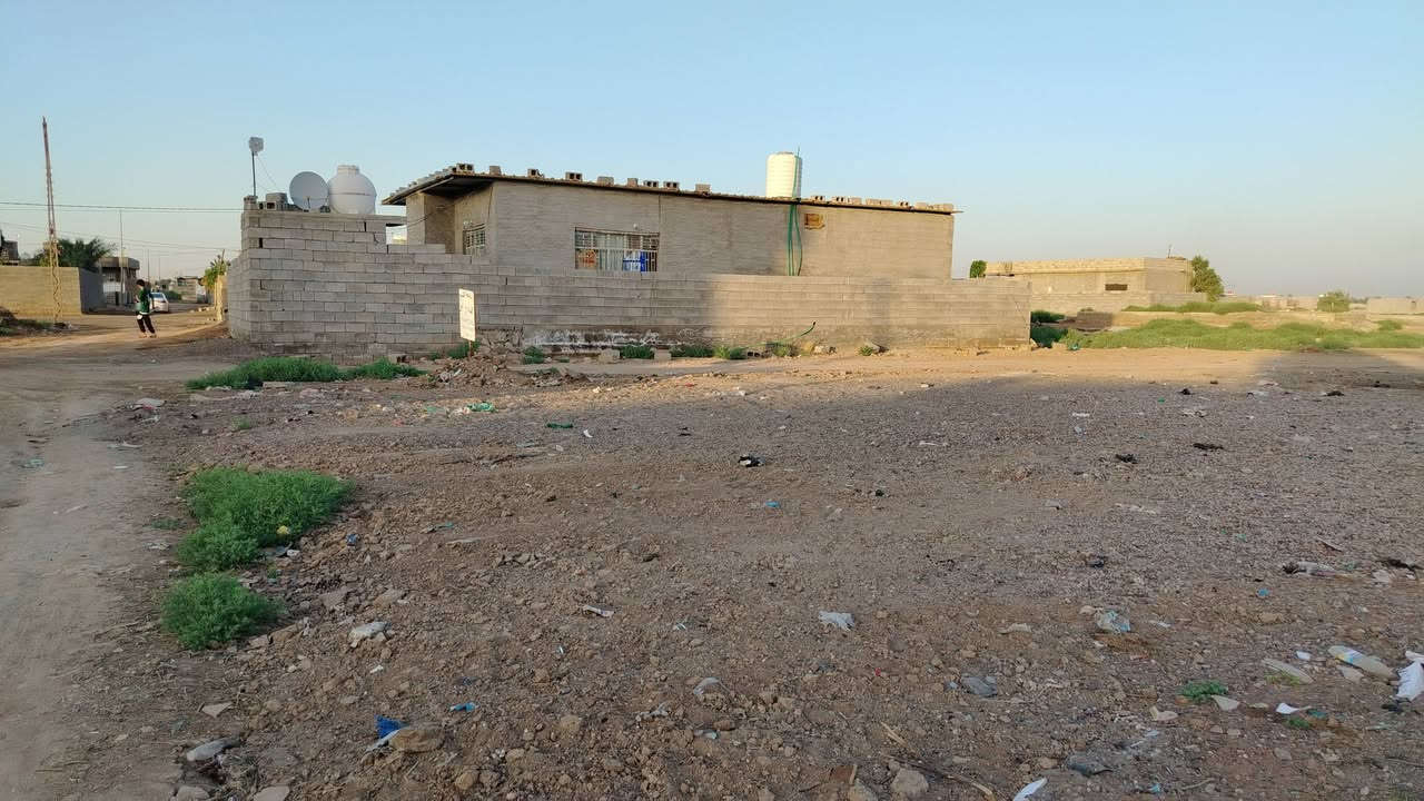 السلام عليكم، قطعه ارض للبيع
المساحه 300م.   
العنوان : الضلوعيه. مركز القضاء. حاوي البحساني
للاتصال *********** ب واتساب
@
