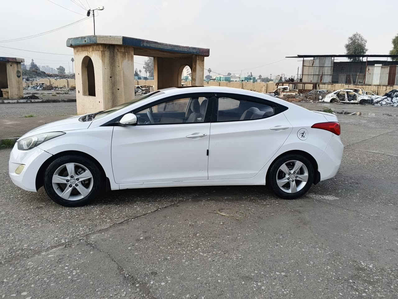 السلام عليكم 
سيارة للبيع
النترا مضلع موديل 2013 
بدون حادث 
بيها ضربة خفيفة 
تفاصيل أكثر اتصال على رقمي
***********
