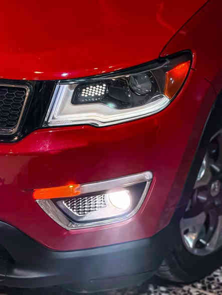 السلام عليكم من رخصت الأدمن المحترم…
صلوا على محمد ❤️😍..
Jeep ((COMPASS)) 
للبيع او المراوس جيب كوبارس 2018 وارد أمريكي حادث بنيد وقبق جنطه فففقط بدووون دواخل نهائياً يعني قطعتين صبغ فقط باقي مكفول كفالة عامة السيارة جديدة جداا وجاهزة من كلشي عليها إدامة كاملة كير مكينة حدادية تبريد ثلج ❄️ تدفئة كلشي جاهز وشغال مواصفات السيارة فووول عدا البنوراما.
مكينة 2400 multiair..
بصمة تشغيل+أبواب.
تشغيل عن بعد.
مانع تصادم.
داخل صاج.
قطعتين تبريد.
كراسي كهرباء.
توقف ذاتي A.
سايد بريك لمس.
كراسي جلد.
كشنات تدفئة تبريد
رادار أمامي.
رادارات جانبية+هيترات.
كاميرا دوار.
تحكمات ستيرن بلكامل+شفتات.
شاشة صغيرة((شاشة أعطال ومعلومات القيادة)).
شاشة كبيرة((نضام APPLE CAR PLAY+B-T+Wi-Fi)).
نضام تبريد من نوع CLIMATA منفصل.
نضام APS.
نضام PARKING.
نضام ESP (مانع أنزلاق).
نضام Compass.🧭 
نضام Cruise Speed ((مثبت سرعة)).
3 وضعيات قيادة ((SPORT/NORMAL/ECO)).
منافذ ((USB+USB-C)).
هيترات أمامي+جانبي+خلفي.
وبعد بيهاا هواااي مواصفات السيارة جاهزة من جميع النواحي وكاملة 100‎%‎ وبل أضافة عليها طبقة ((نانوسيراميك)) طبقة حماية رقم نجف دولي تتحول بكافة محافظات العراق هزة جديدة سنوية لغاية (2030)
السعرررر((119)) وبيهاااا مجااااال❤️..
للأستفسار:***********
