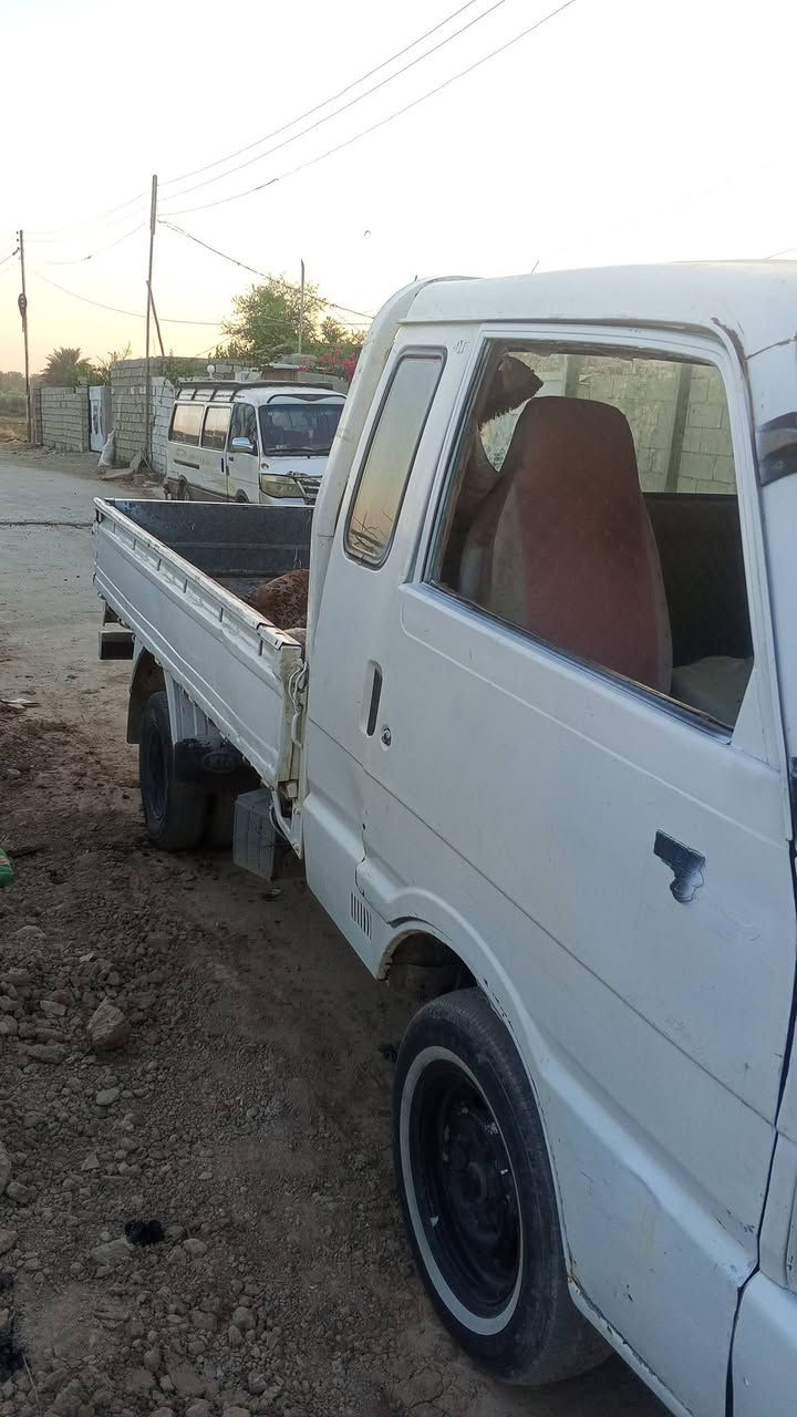 سلام عليكم كيا بنكو موديل 95رقم ديالى انكليزي سنوية ل30 سعر 48وبيهة مجال
مكان بعقوبة سيارة كلهة كاملة بس المحرك بيه بخار ***********
